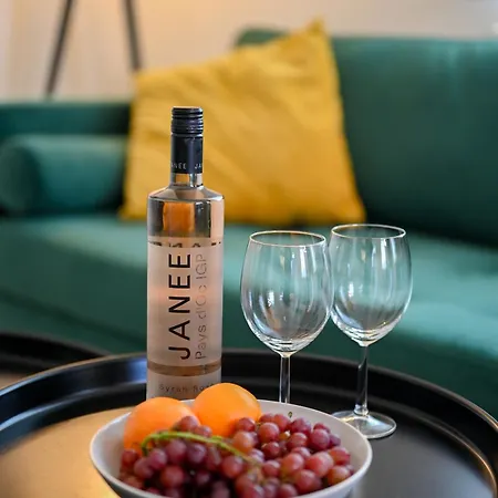 Modernes In * برلين